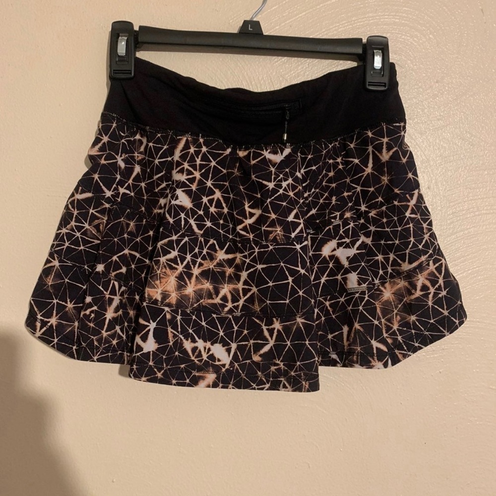 Lululemon pace rival skirt 2 - Picture 4 of 9